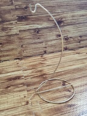 Metal Ornament Suncatcher Display Stand Gold 9 Inch